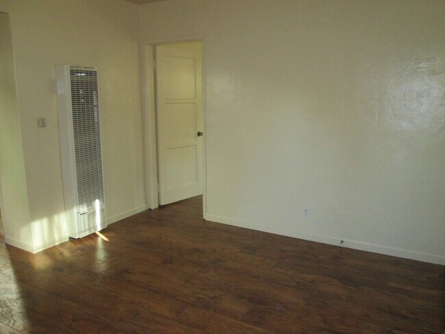 Building Photo - 1834-36 Chalcedony St