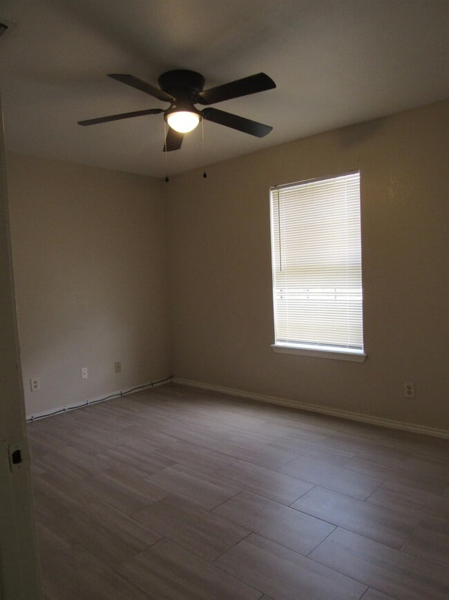 Building Photo - 1420 Juarez Ave