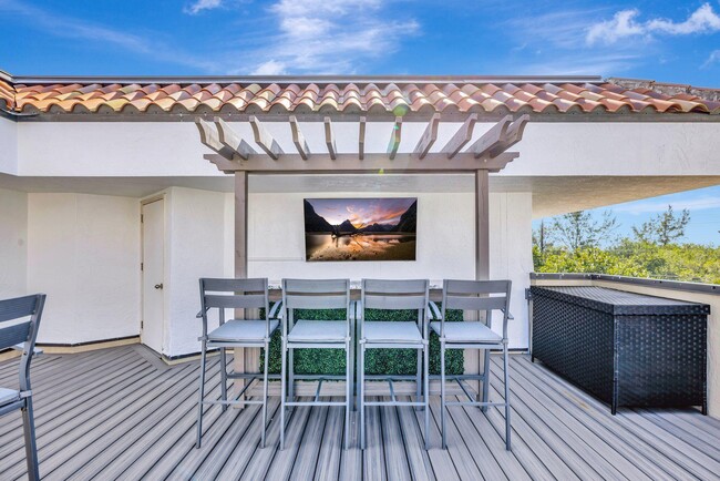 Building Photo - 4100 N Hwy A1A