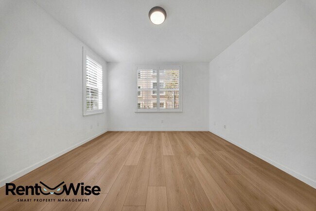 Building Photo - 1388 Broadway