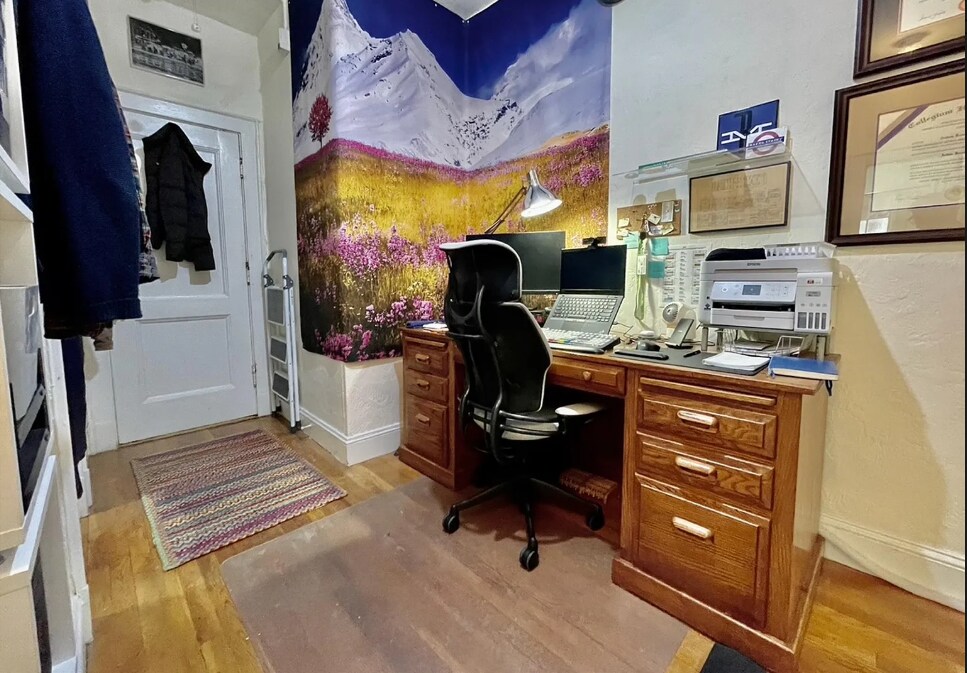 Building Photo - 60 Martin St