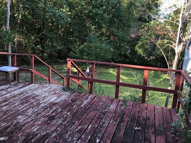 Building Photo - 1 Bedroom Apartment Close to SHSU