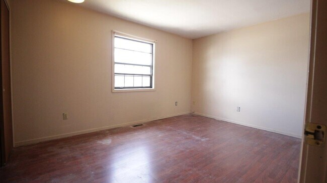 Building Photo - 6616 Barbara Jean Ct