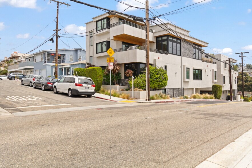 Building Photo - 802 Bard St