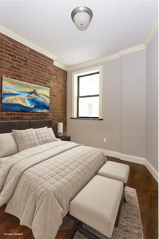 Building Photo - 15 W 103rd St