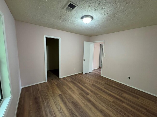 Building Photo - 3102 Destin Cir