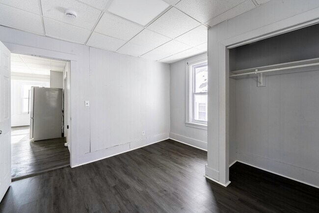 Building Photo - 30 Chestnut St