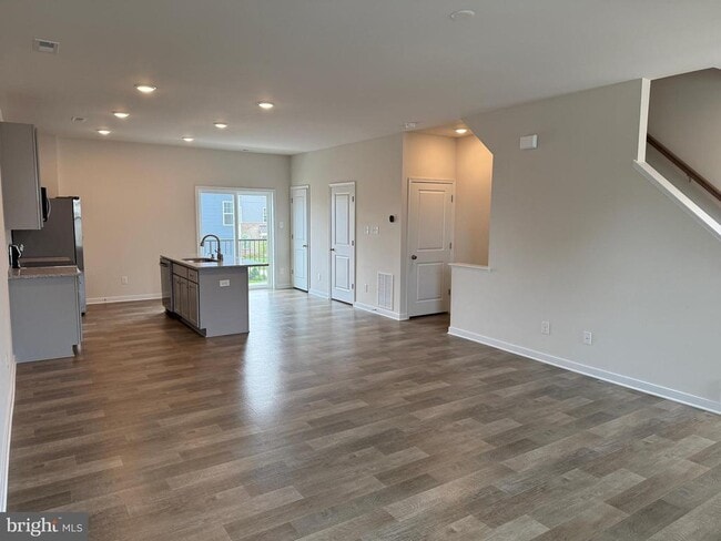 Building Photo - 2125 Grand Reserve Ln