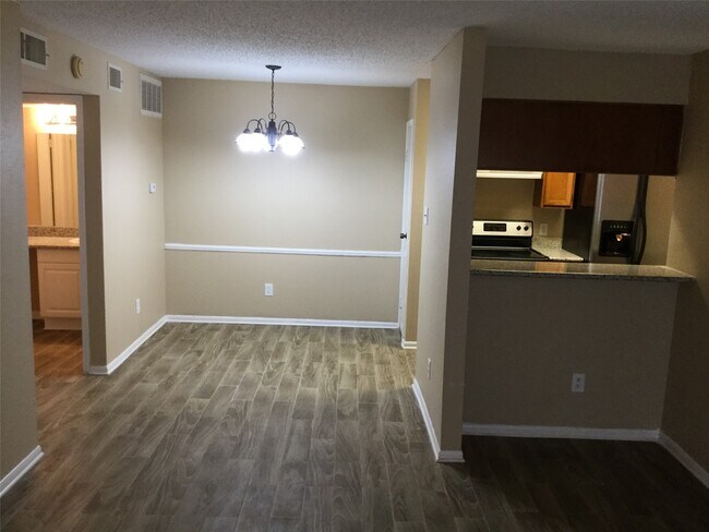 Building Photo - 2120 El Paseo St