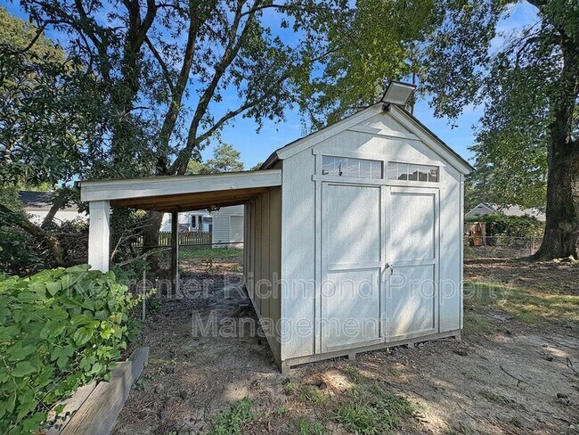 Building Photo - 2902 Irisdale Ave