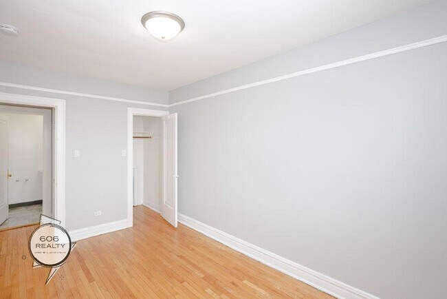 Building Photo - Bright and Sunny Cicero apartments! SPECIAL OFFER!