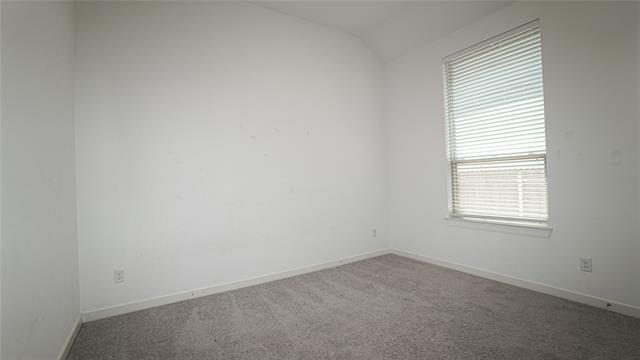 Building Photo - 3031 Aqueduct Ave