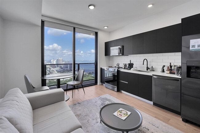 Building Photo - 398 NE 5th St