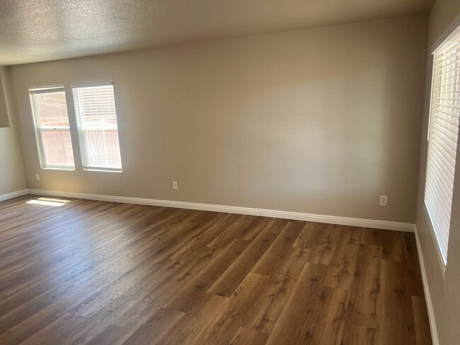 Building Photo - Stunning Two-Story Home in Desirable Iron ...