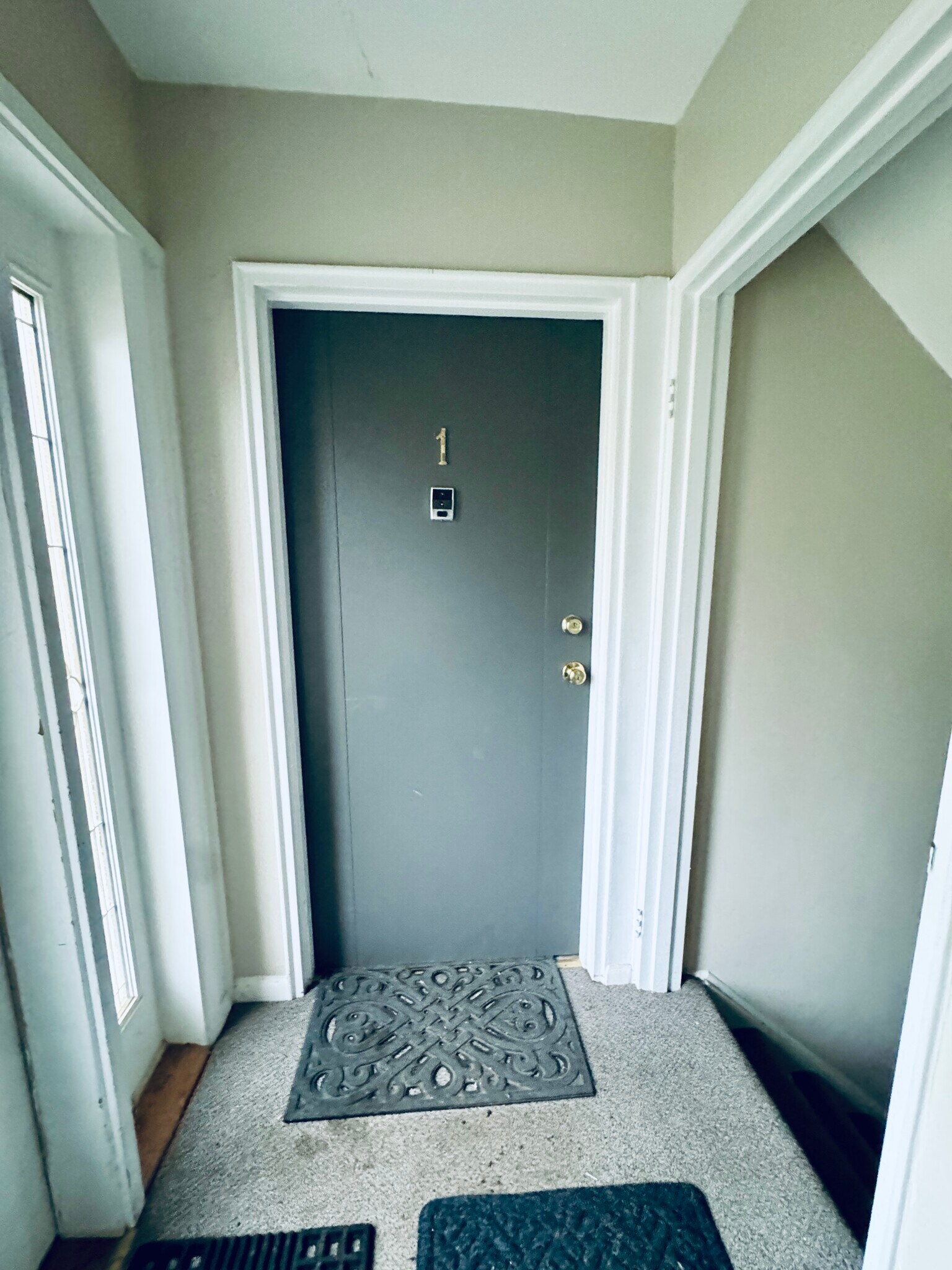 Building Photo - 7803 Lake Ave