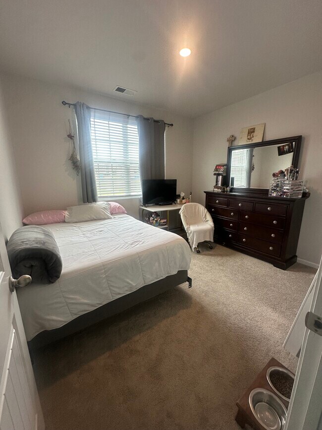 Building Photo - 6019 Hunters Village Dr