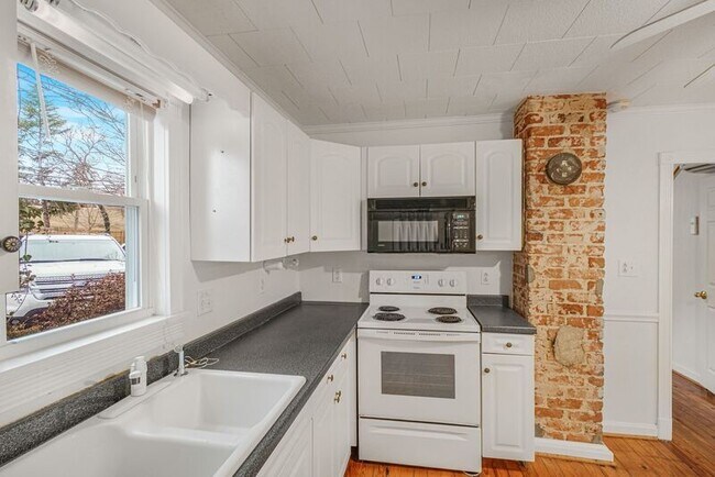 Building Photo - 918 Mercer St