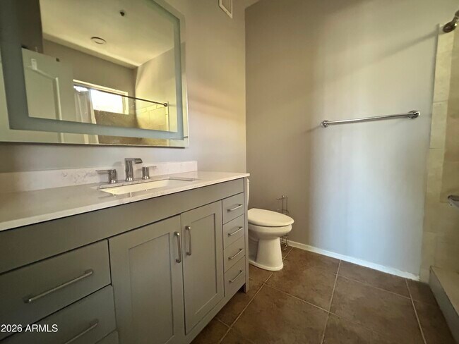 Building Photo - 2929 W Yorkshire Dr