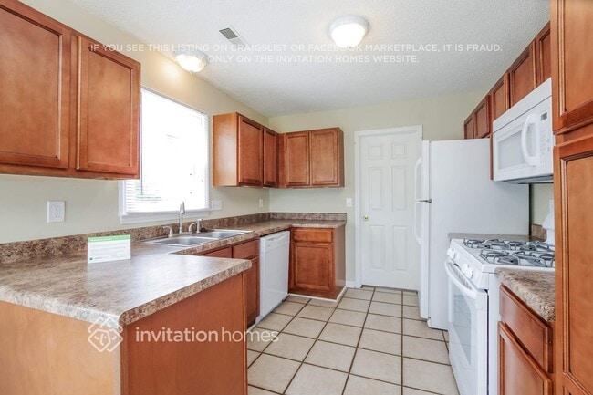Building Photo - 13505 Thicket Ct