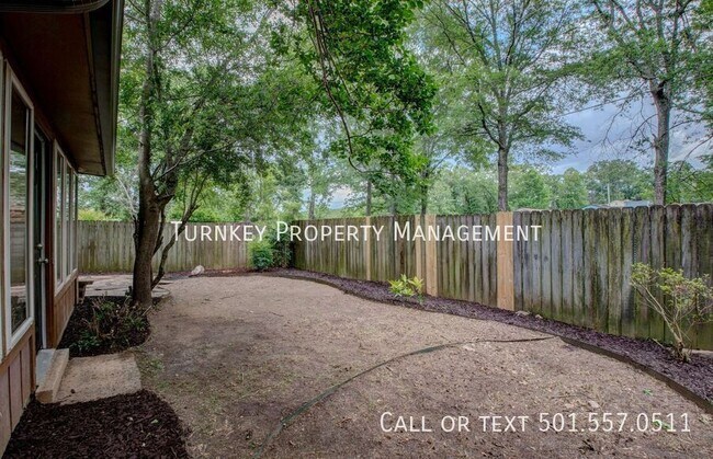 Building Photo - 1605 Pickering Dr