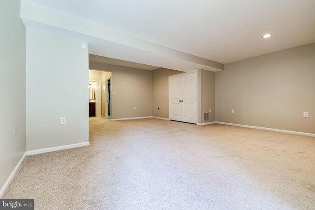 Building Photo - 6120 Talavera Ct