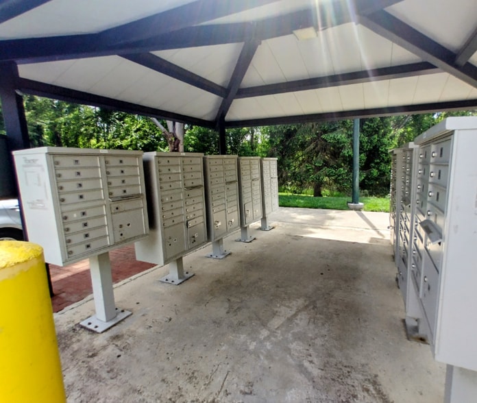 Building Photo - 600 Reusens Rd