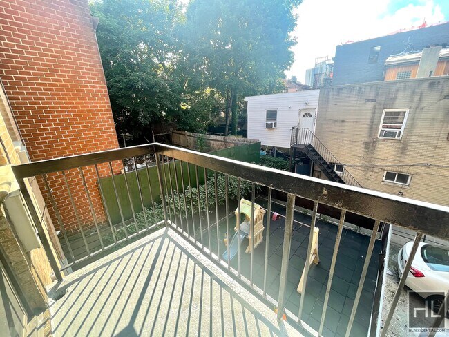 Building Photo - 76 ROAD