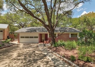 Building Photo - 8408 Tecumseh Dr
