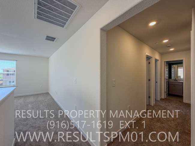 Building Photo - Brand new 3 Bedroom home. Wonderful amenities!