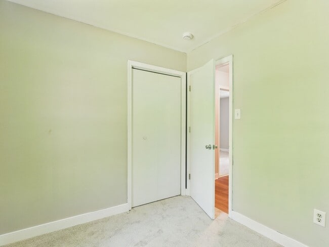 Building Photo - 3041 Clintwood Rd
