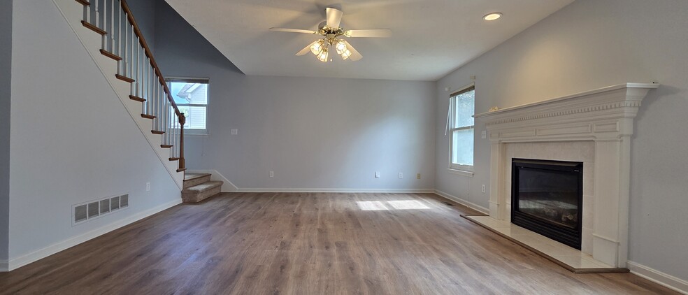 Building Photo - 13606 Saddlecreek Dr