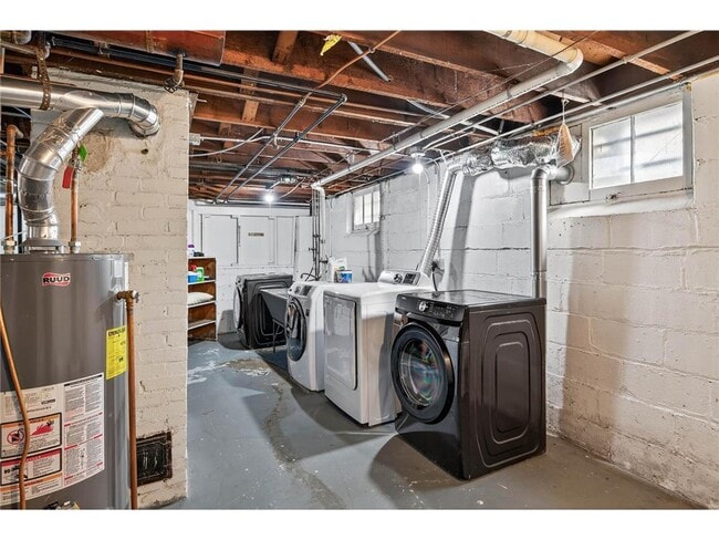 Building Photo - 3606 12th Ave S