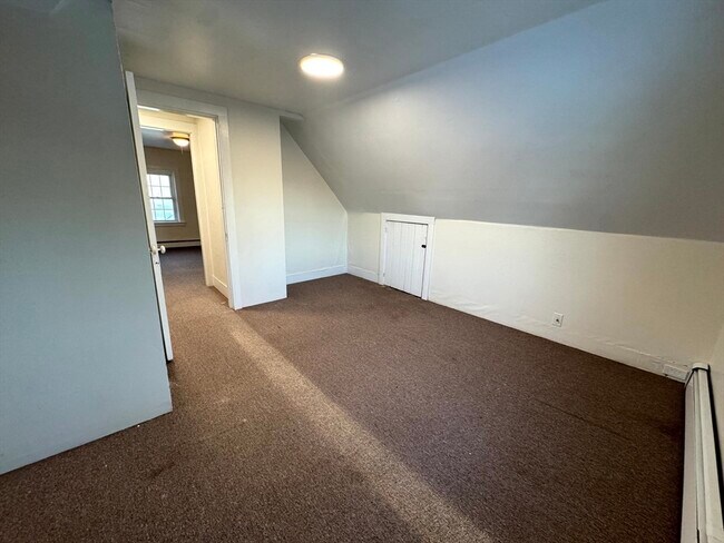 Building Photo - 195 Court St