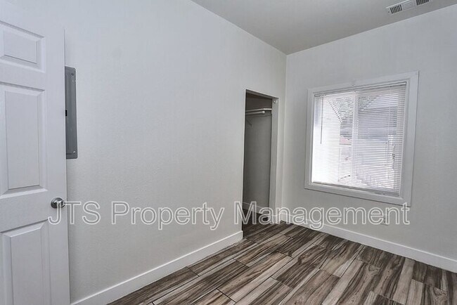 Building Photo - 1119-200 24th St