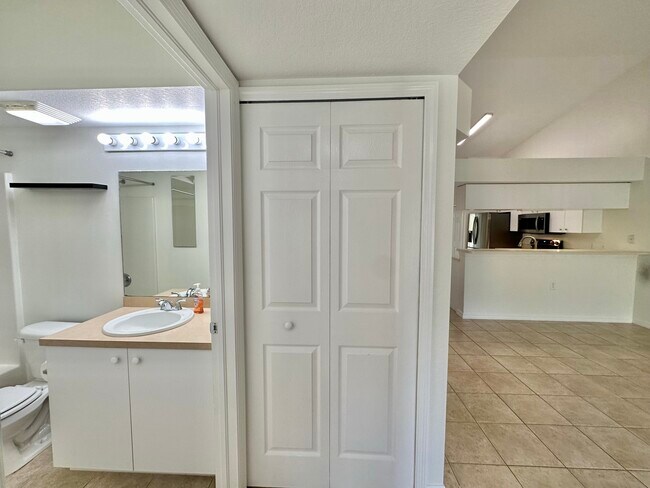 Building Photo - 25735 Lake Amelia Way