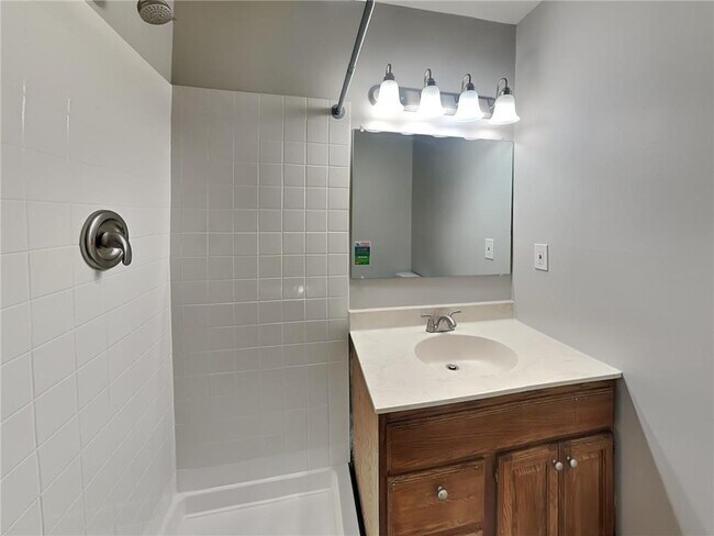 Building Photo - 891 Hazelwood St