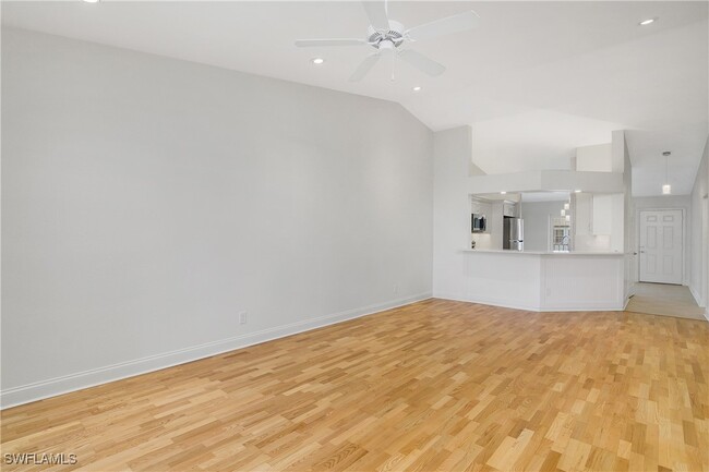 Building Photo - 832 Tanbark Dr