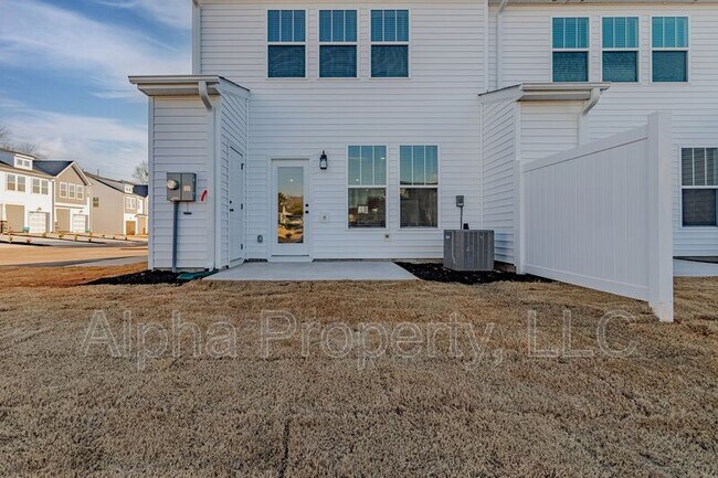 Building Photo - 451 Hazelcote Rd