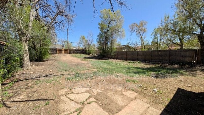 Building Photo - 1016 W Cucharras St