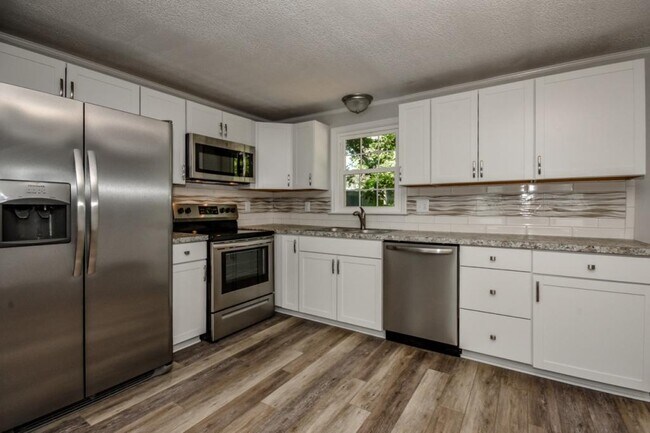 Building Photo - 4792 NC-73