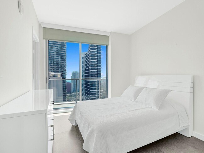 Building Photo - 1100 S Miami Ave