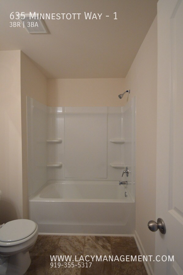 Building Photo - 635 Minnestott Way