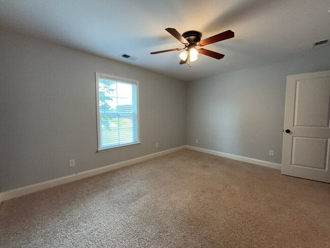 Building Photo - 373 Whispering Breeze Ln
