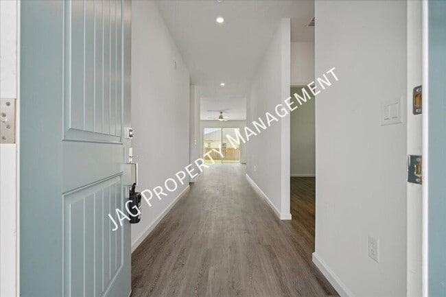 Building Photo - 516 Fredericksburg St