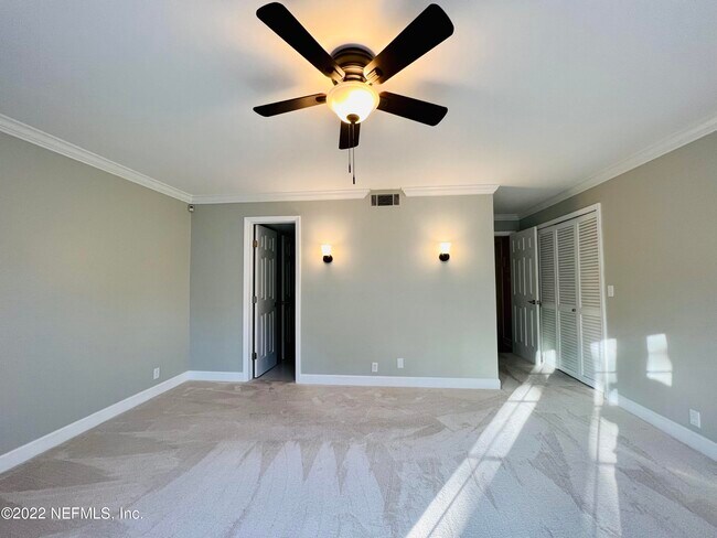 Building Photo - 2950 St Johns Ave