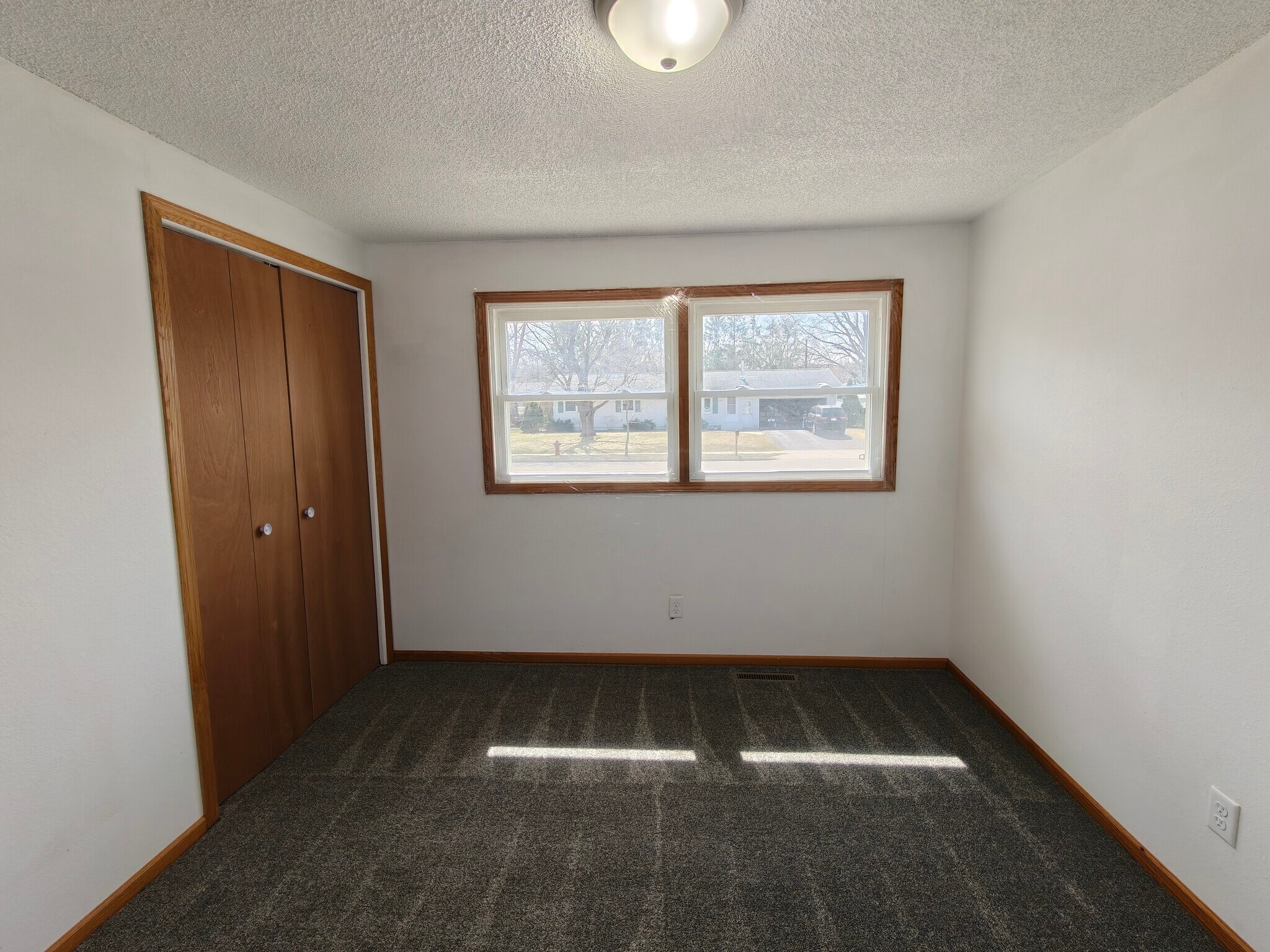 BED1 - 2212 Bartlett Ave