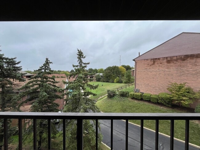 Building Photo - 7283 Beacon Hill Dr