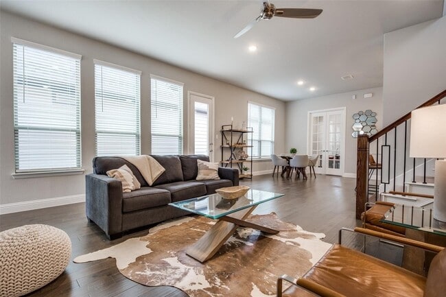 Building Photo - 4211 Curtiss Dr