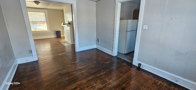 Building Photo - 563 E 118th St