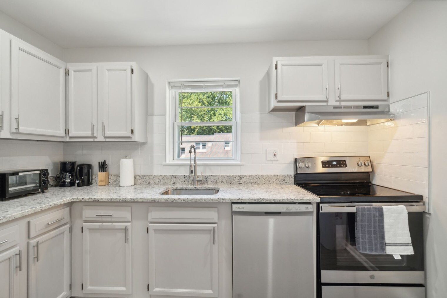 Building Photo - 518 Wharton Dr